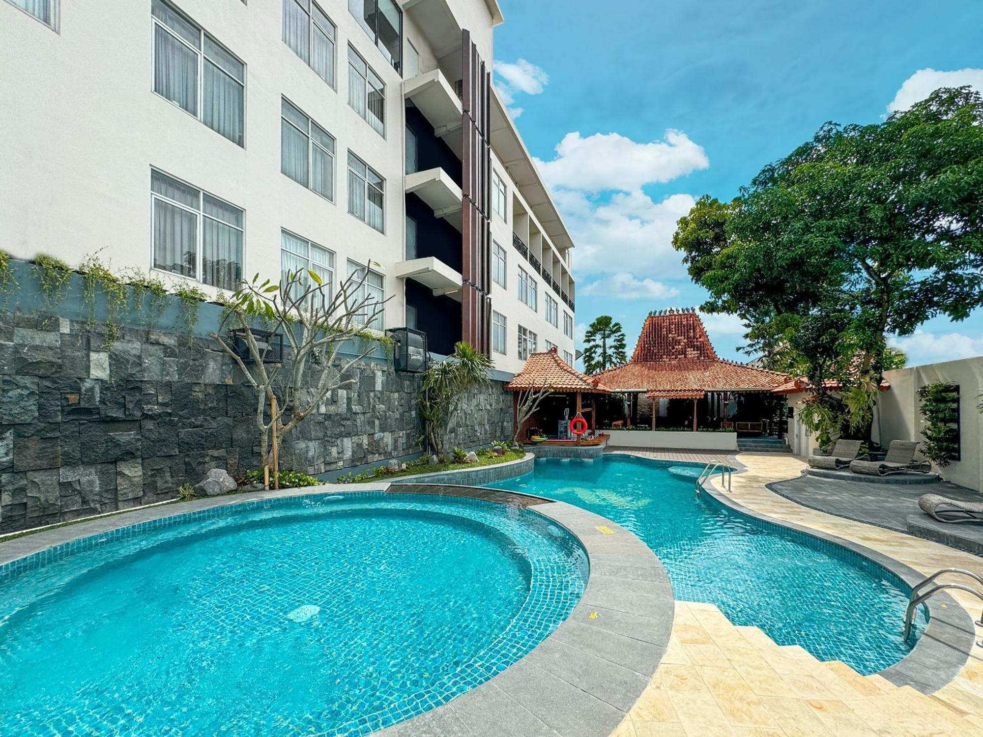 Hotel Aveon Yogyakarta Maguwo