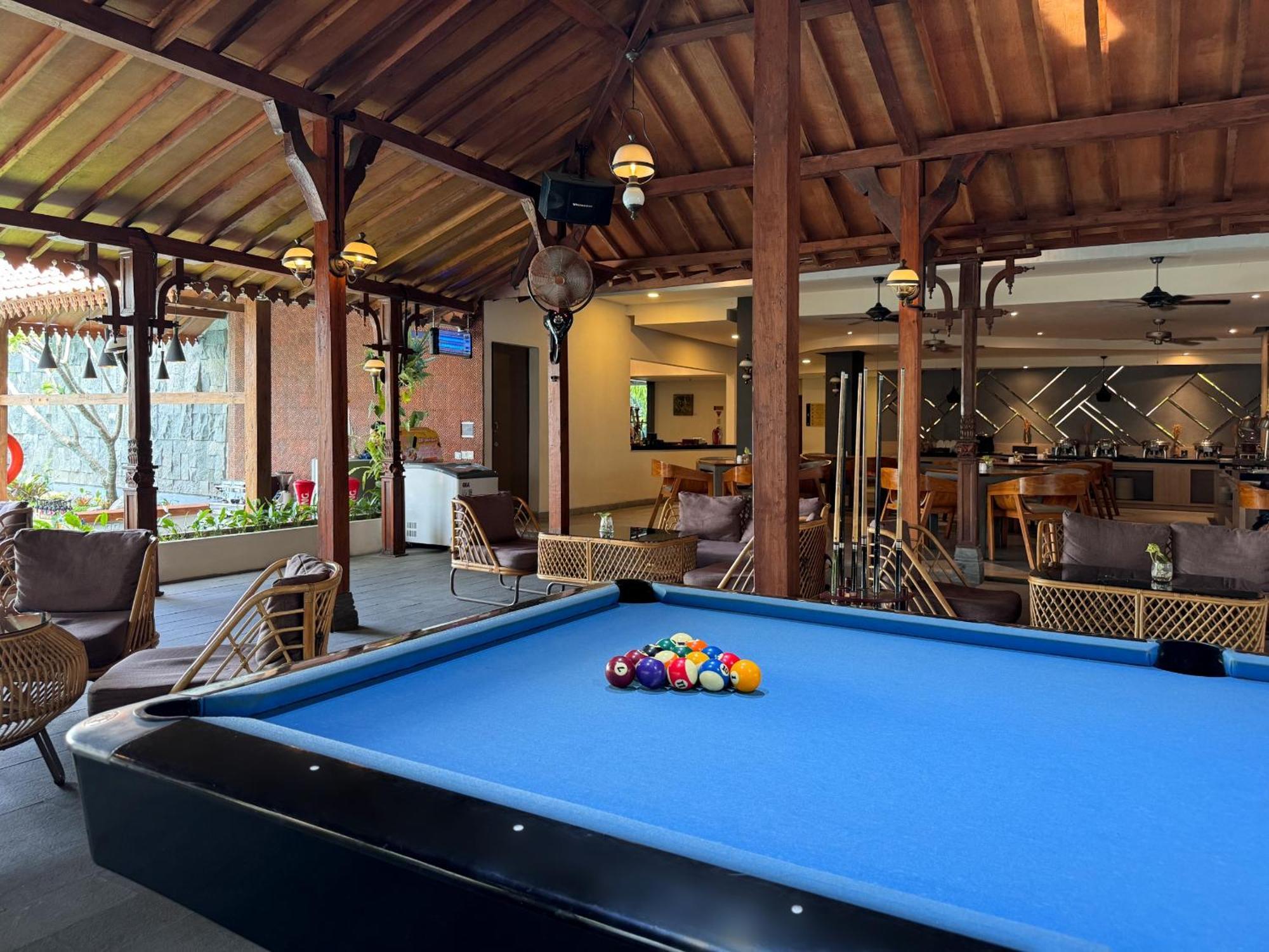 Aveon Yogyakarta By Daphna Management Hotel 4*