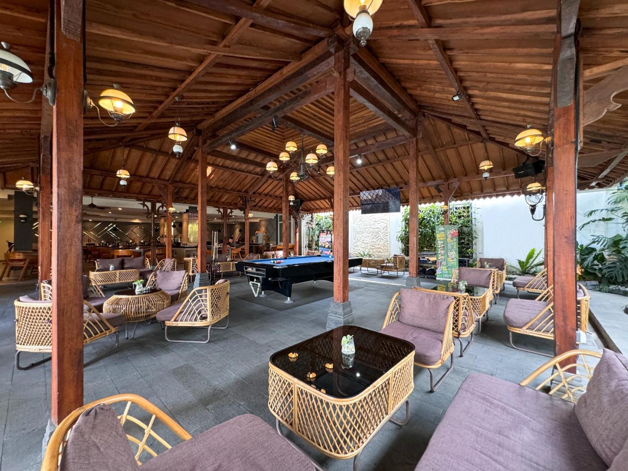 Hotel Aveon Yogyakarta By Daphna Management Maguwo